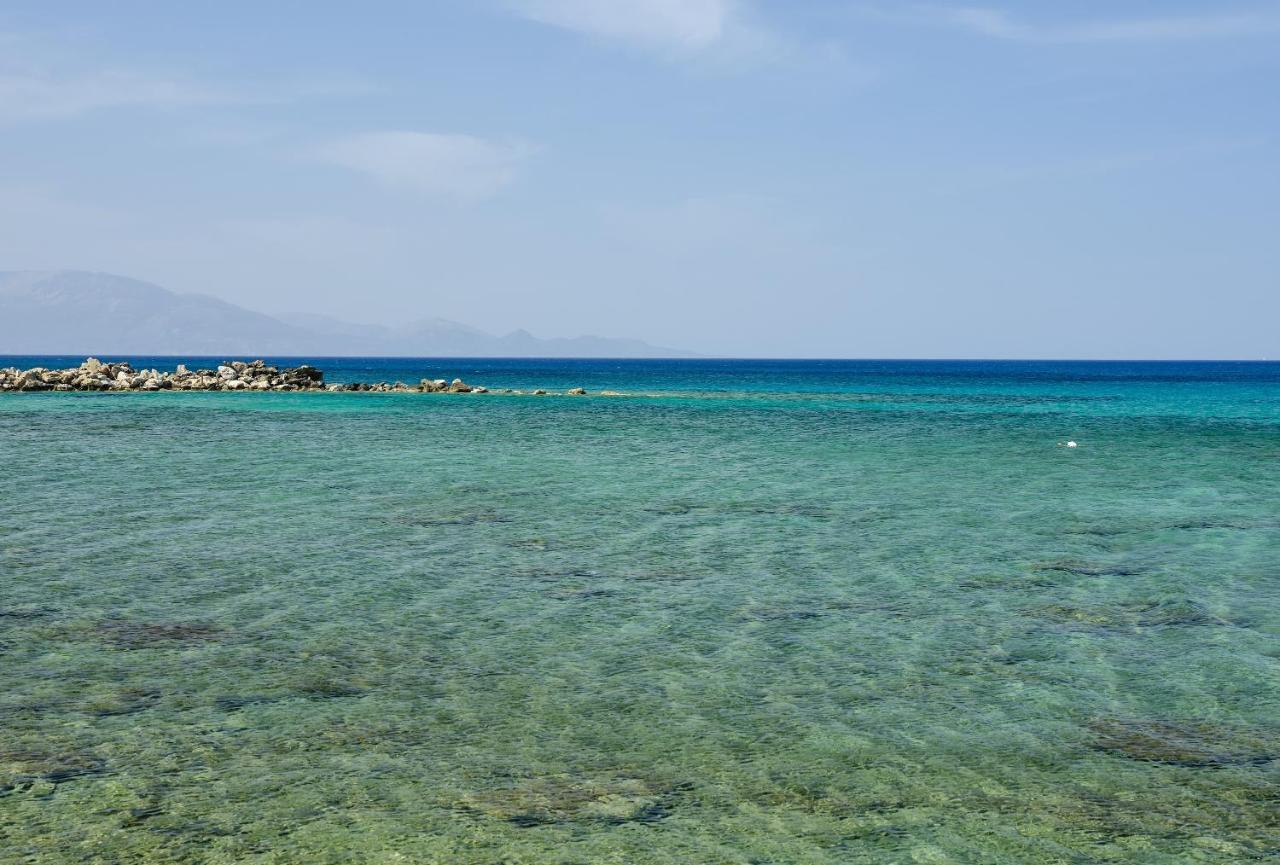 Oceanis Suites With Private Heated Pools And Sea View, By Zantewize Kypseli Exteriér fotografie